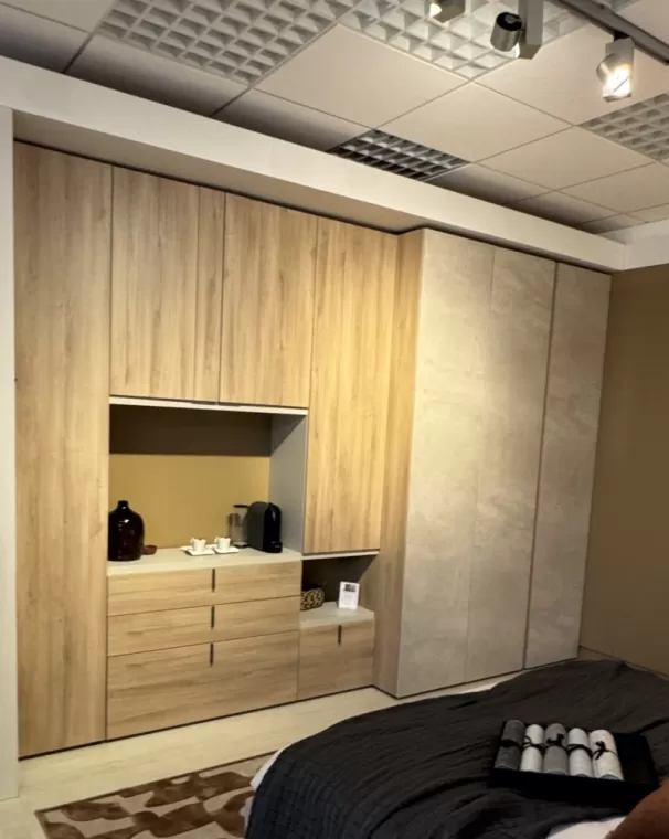 dressing de chambre sur mesure tout hauteur avec niche