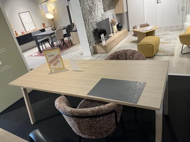 alt="Soldes mobilier design à Bordeaux - Gautier Sainte-Eulalie"