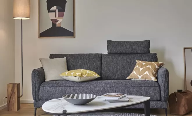 Lampadaire Loopa naturel coussin casamance coupe de fruit rayé noir et blanc tableau lin