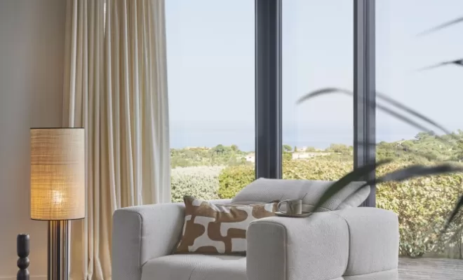 Fauteuil Tempo en tissu avec relax électrique et têtière ajustable