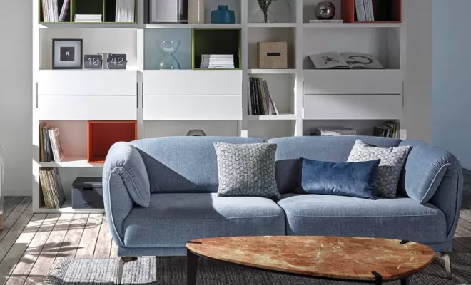 Bibliothèque sur mesure en blanche avec tiroirs