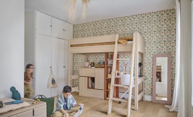 Lit mezzanine Tiny en chêne structuré et terra