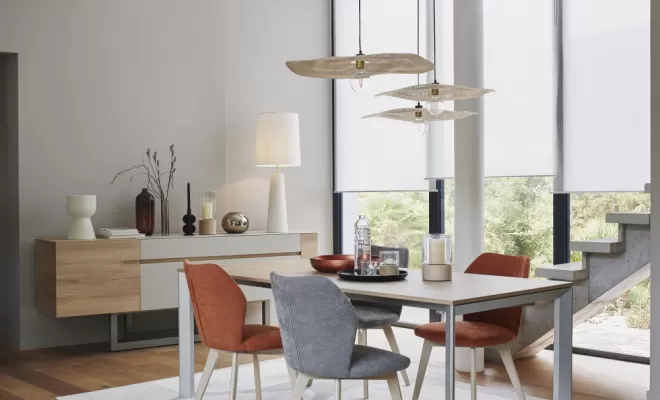 Table de salle à manger EXTENSO en chêne structuré et pieds aluminium