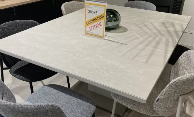 Table extensible Carra en céramique beige marbré